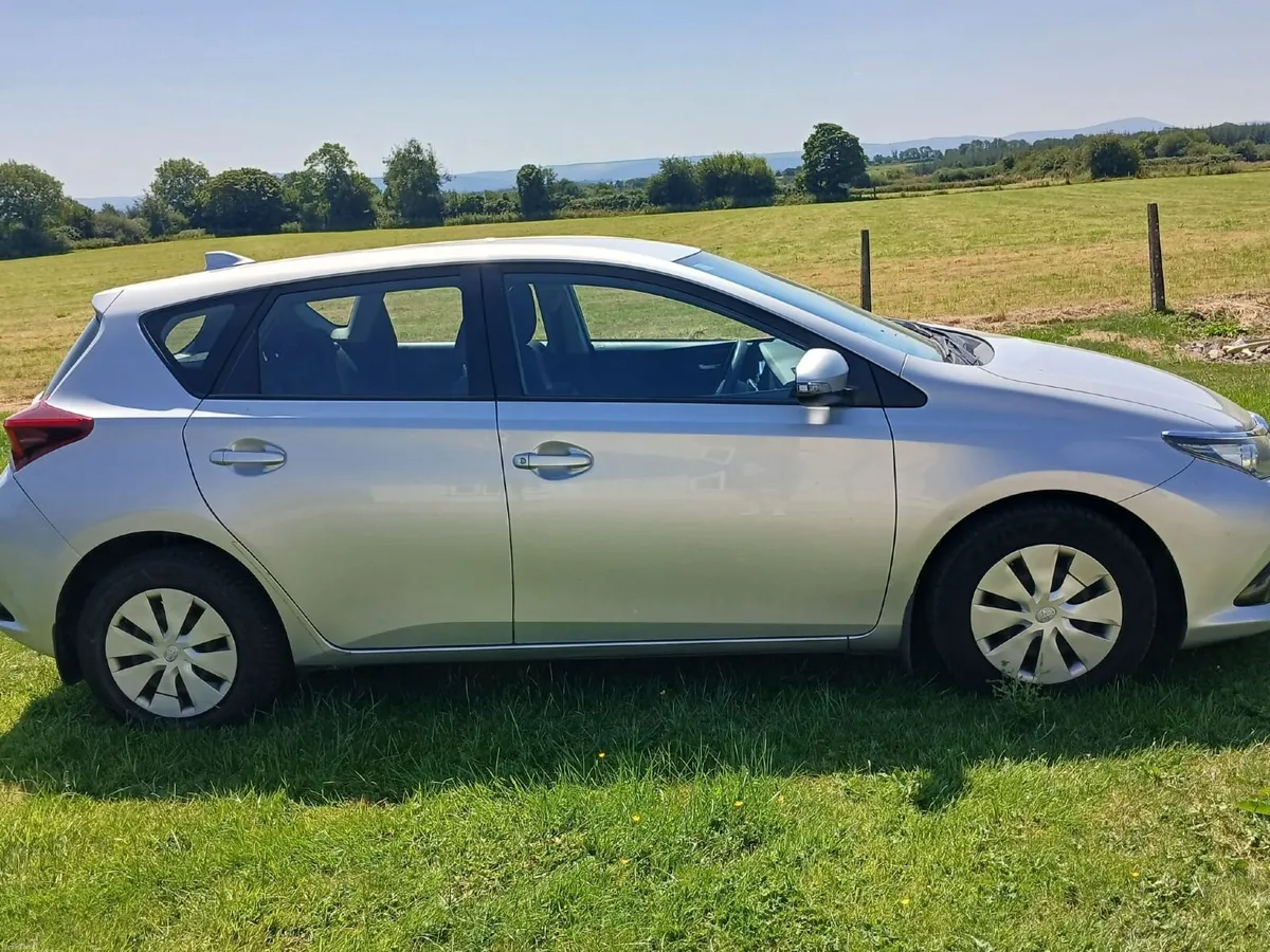 Toyota Auris 2016 - Image 4