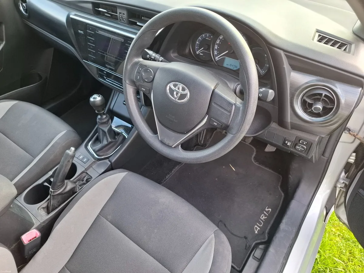 Toyota Auris 2016 - Image 6