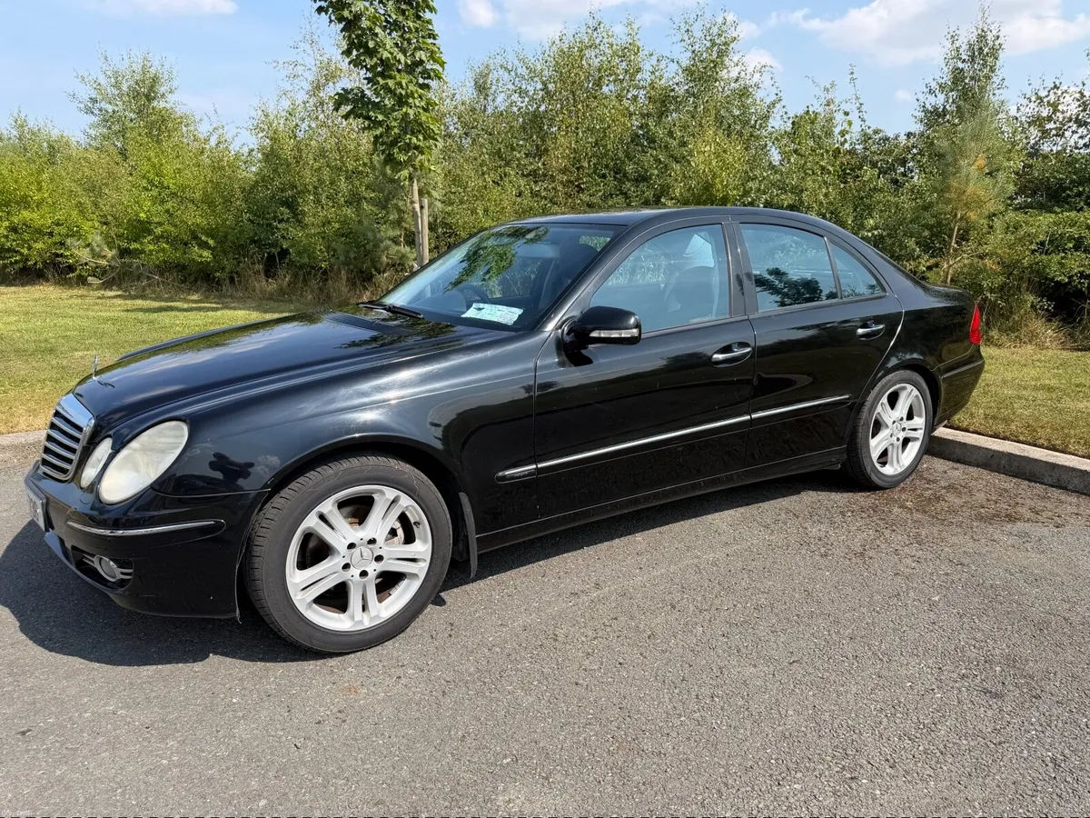 Mercedes-Benz E-Class 2007 - Image 1