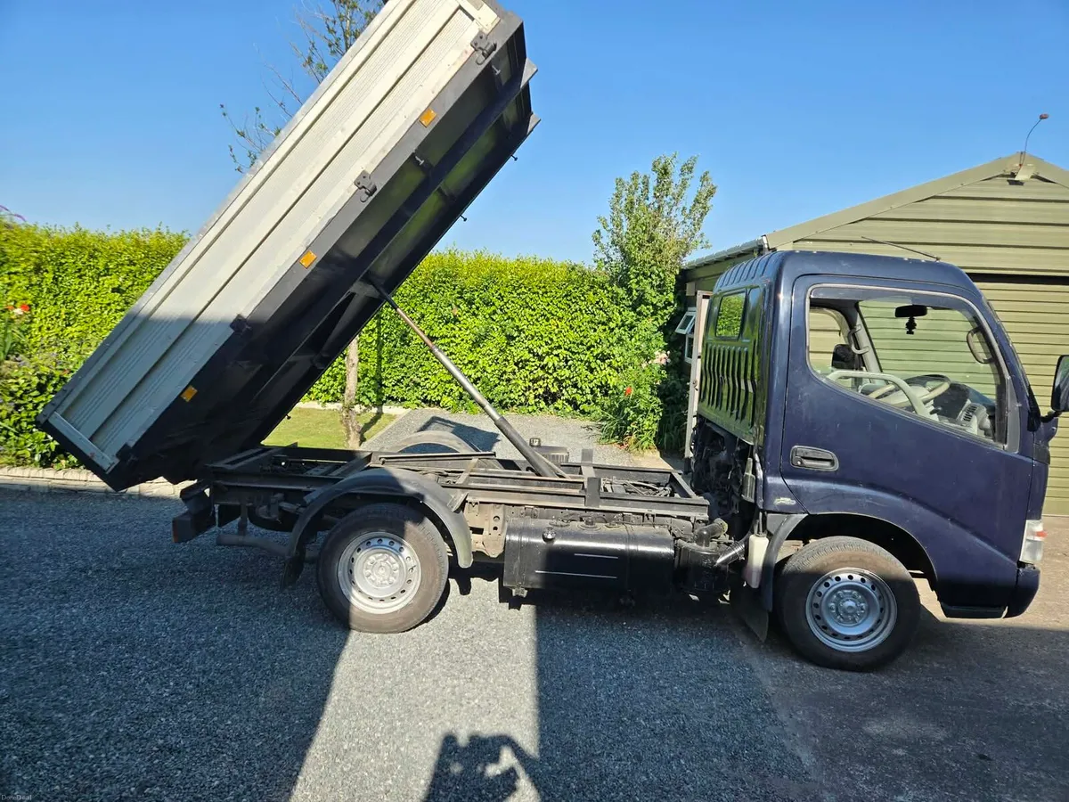 Toyota dyna - Image 3