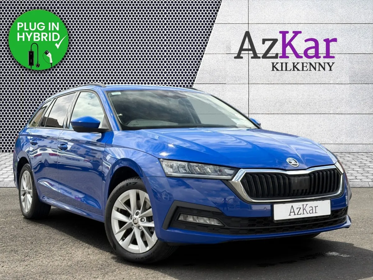Skoda Octavia 2022 SE TECH 1.4 PETROL PLUG IN HYBR - Image 1
