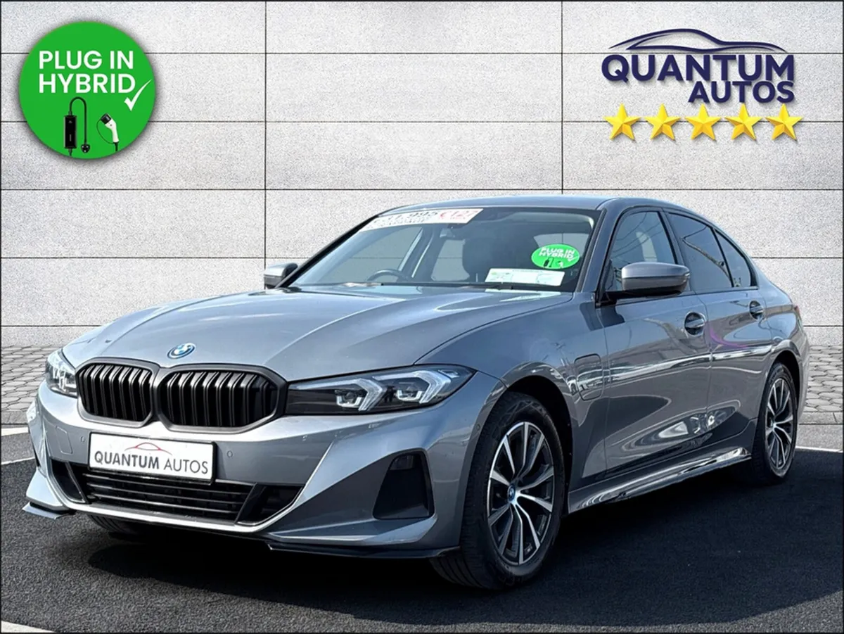 BMW 3-Series 2023 SPORT 2.0 PETROL PLUG IN HYBRID - Image 4