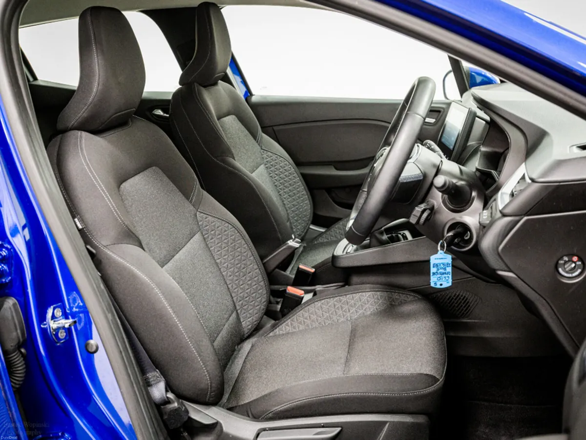Renault Clio *Supe low mileage* Dynamique 1.0 Petr - Image 3