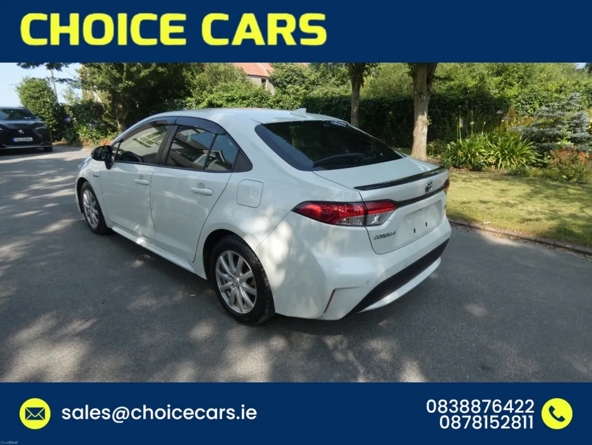 Toyota Corolla 1.8 AUTO HYBRID TOP SPEC - Image 4