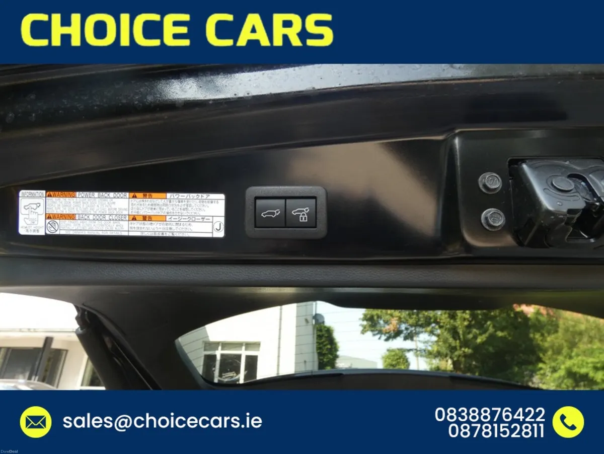 Toyota Corolla Cross 1.8 AUTO HYBRID TOP SPEC - Image 6