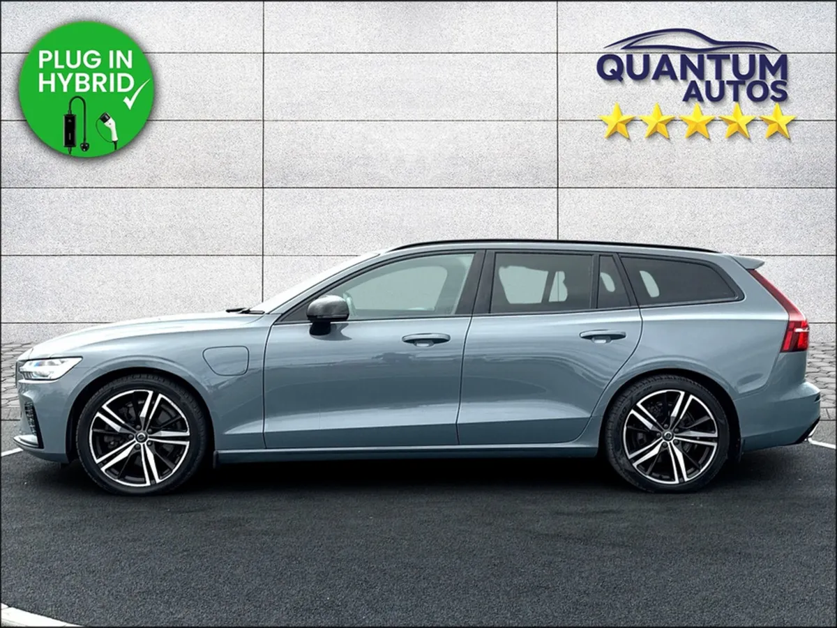 Volvo V60 2022 R-DESIGN T6 2.0 PETROL PLUG IN HYBR - Image 5