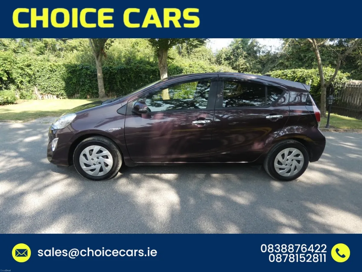 Toyota Aqua 1.5 AUTO HYBRID KEYLESS GO - Image 3