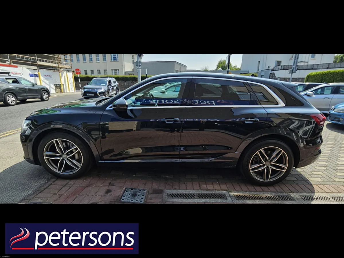 Audi e-tron TECHNIK 50 QUATTRO AUTOMATIC - Image 5