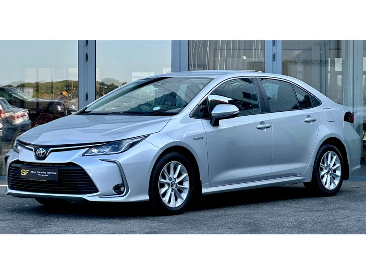 Toyota Corolla LUNA SAL 4DR AUTO HYBRID - Image 2