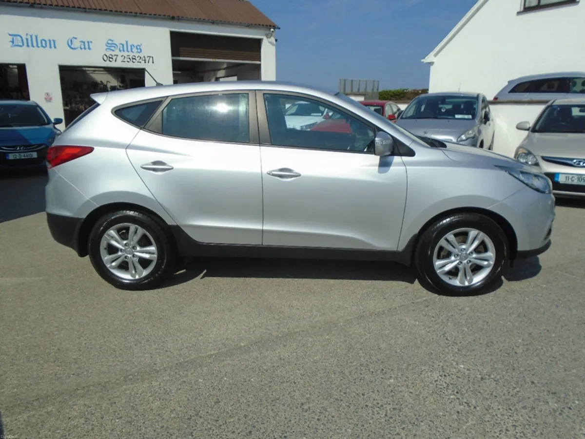 Hyundai ix35 1.7 CRDI  2WD 5DR - Image 4