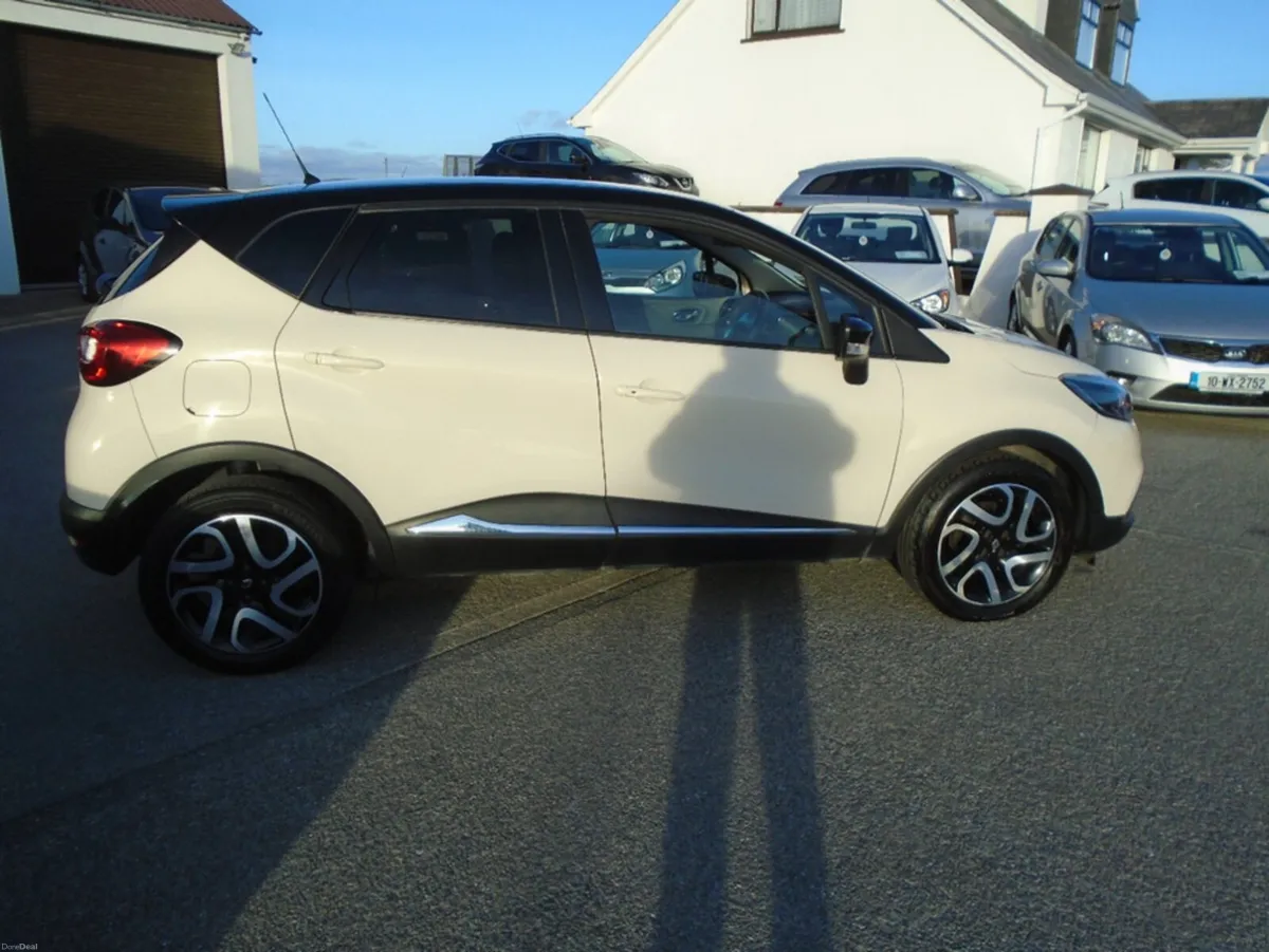 Renault Captur 1.2  Automatic - Image 3