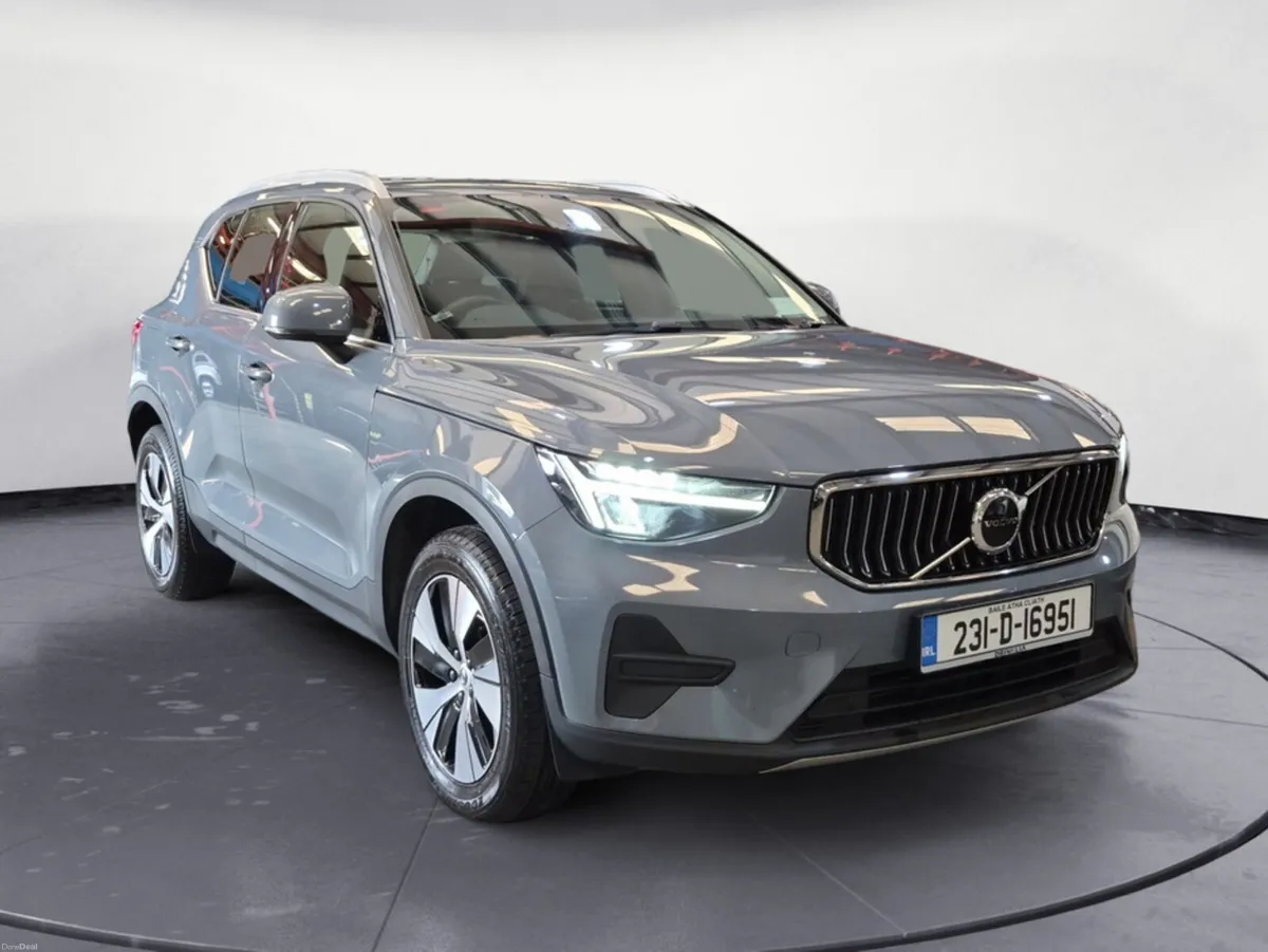 Volvo XC40 Core T4 PHEV Auto - Image 3