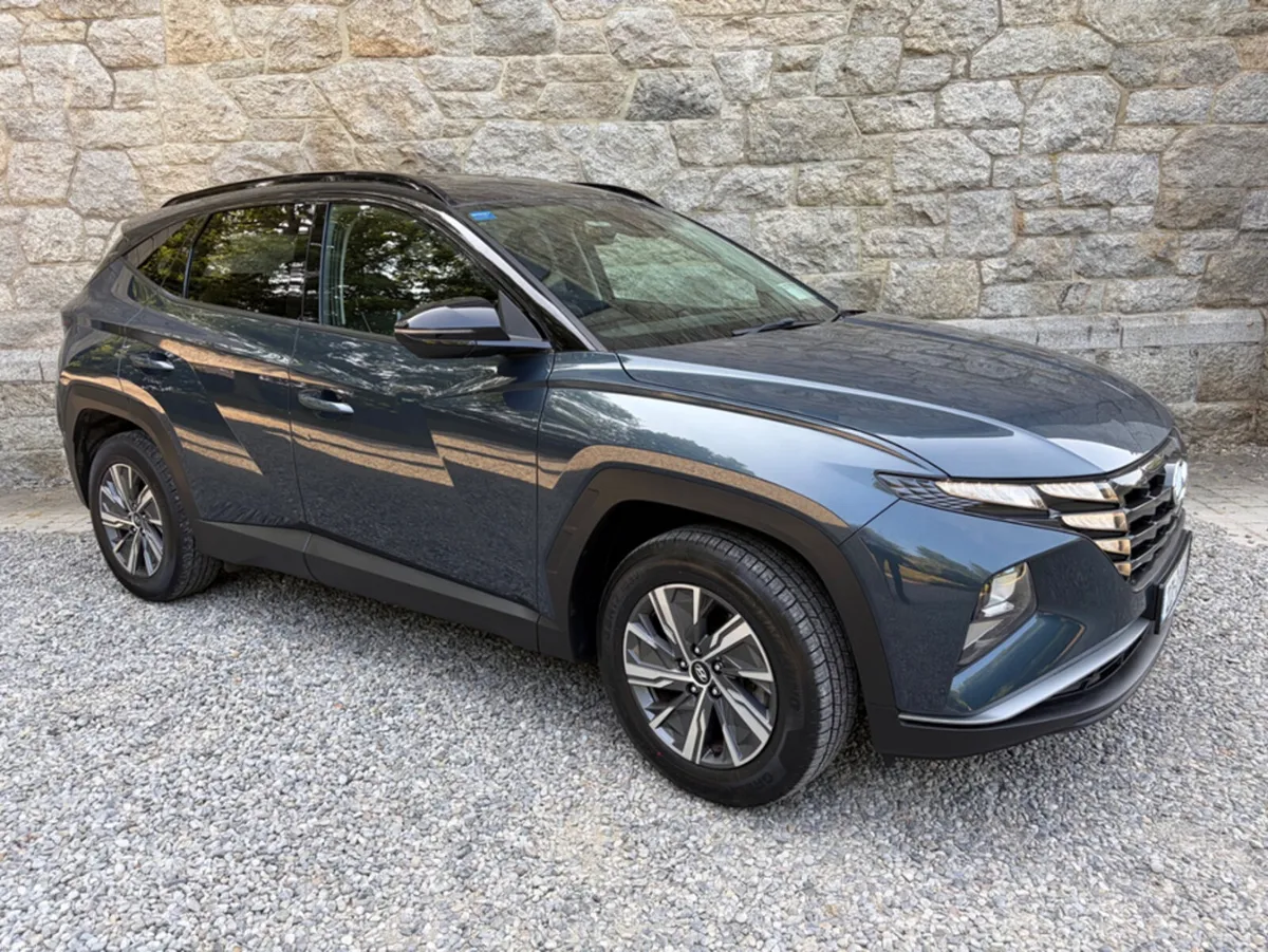 Hyundai Tucson HYBRID EXECUTIVE 2TONE HEV AUTO AUT - Image 2
