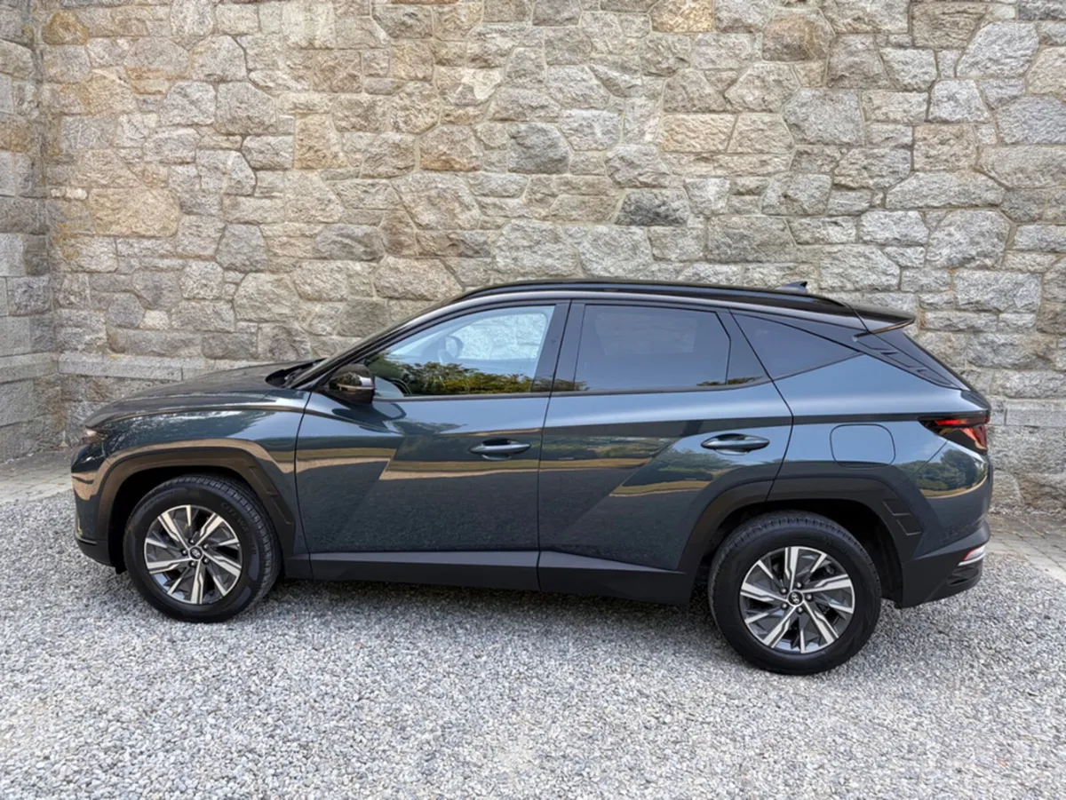 Hyundai Tucson HYBRID EXECUTIVE 2TONE HEV AUTO AUT - Image 5
