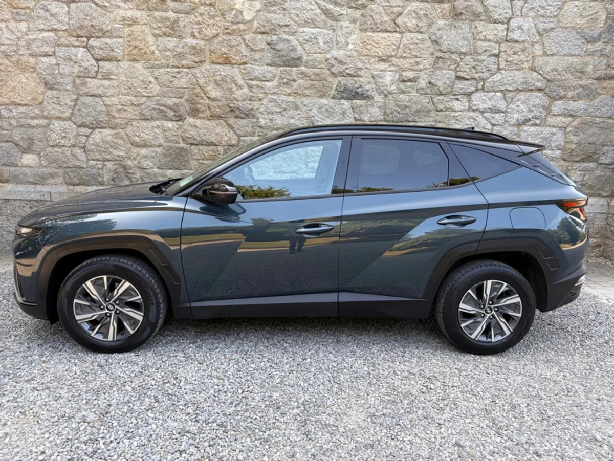 Hyundai Tucson HYBRID EXECUTIVE 2TONE HEV AUTO AUT - Image 4
