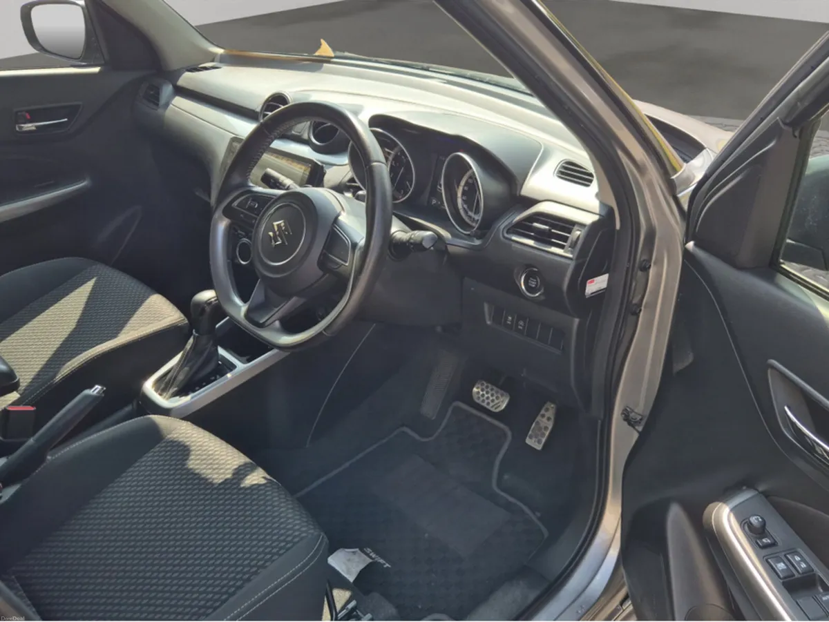 Suzuki Swift **** SELF CHARGING HYBRID **** AUTOMA - Image 4