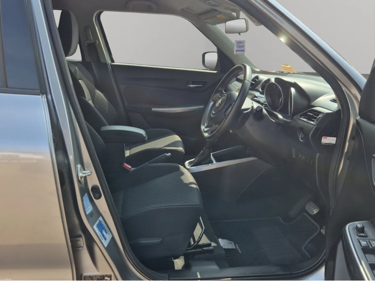Suzuki Swift **** SELF CHARGING HYBRID **** AUTOMA - Image 5
