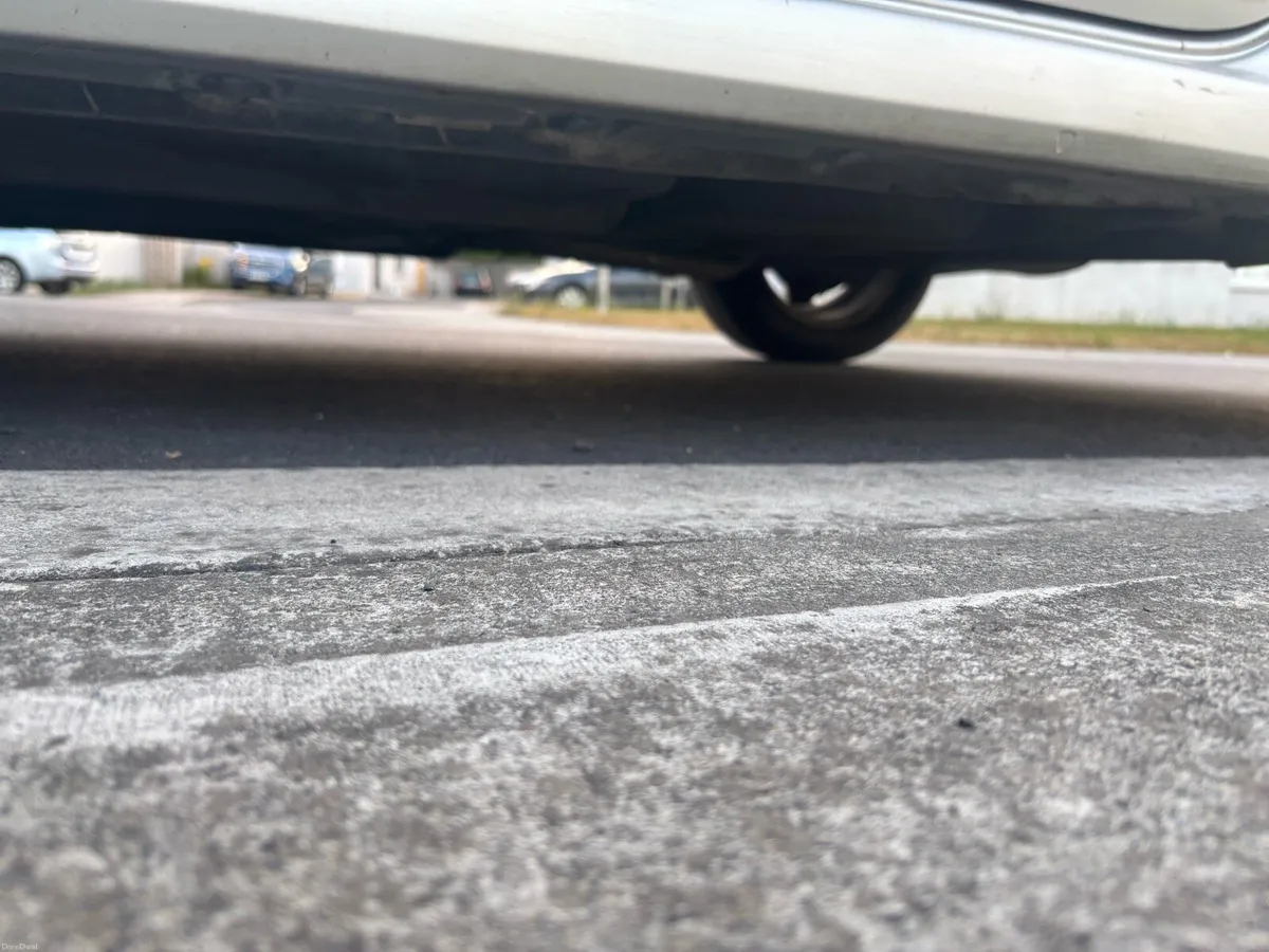 Toyota corrola e12 - Image 4