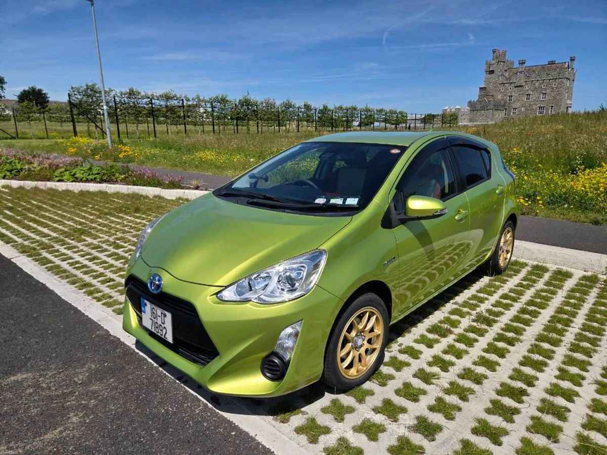 Toyota Aqua 33000km - Image 1