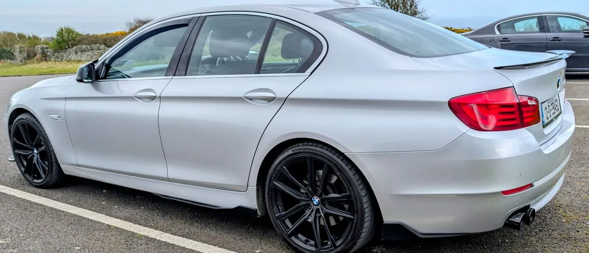 BMW 5-Series 2012 - Image 4