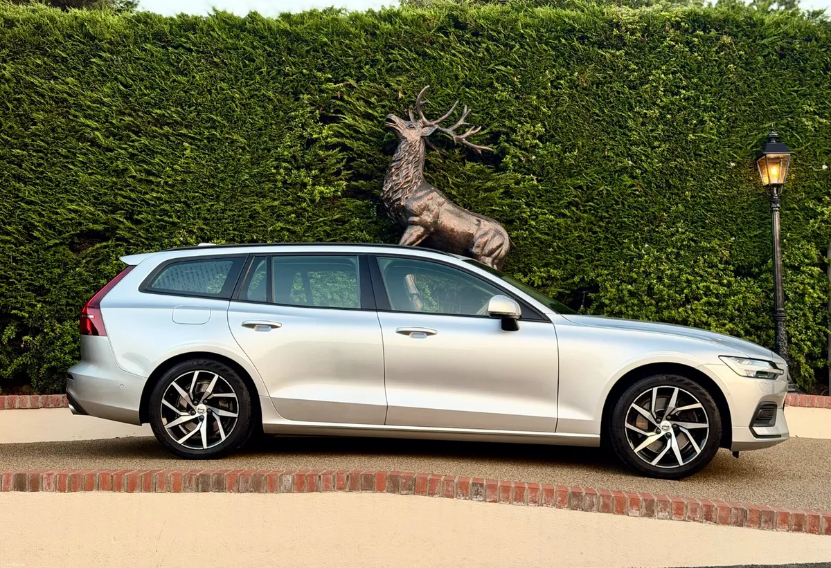 Volvo V60 2.0 Petrol 250BHP Great Spec low km - Image 3
