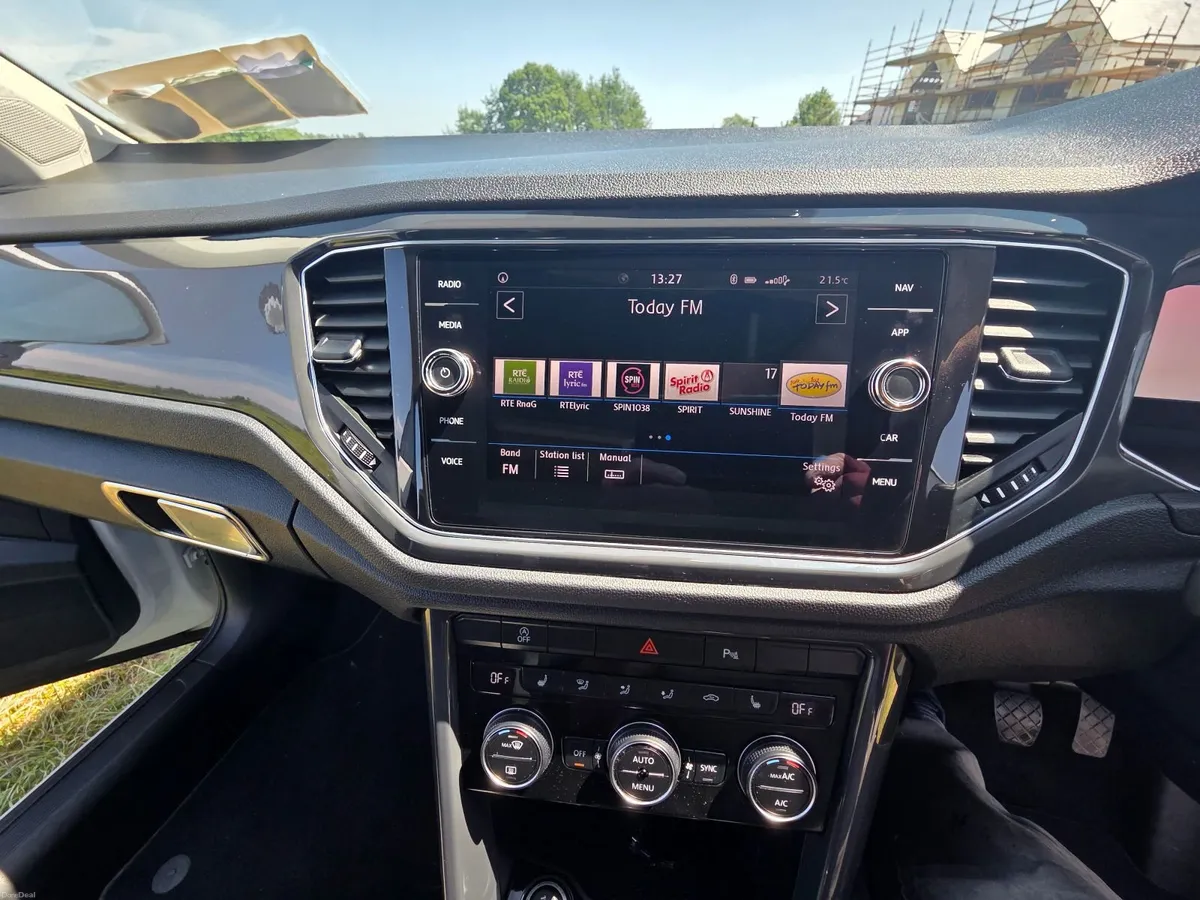 Volkswagen T-Roc 2018 TSI SPORT Luxury Trim Two To - Image 5