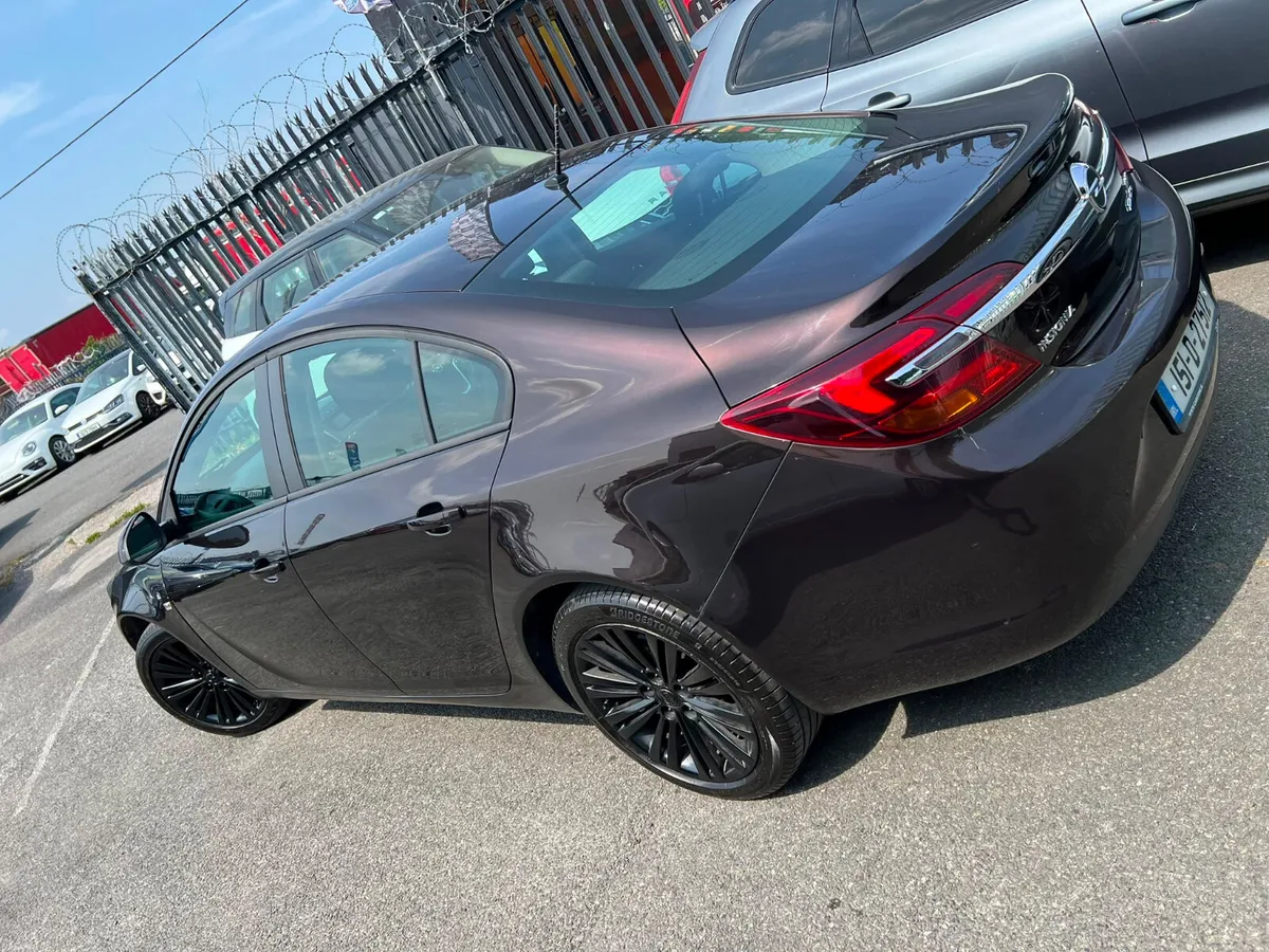 15 Opel Insignia Diesel Automatic - Image 5