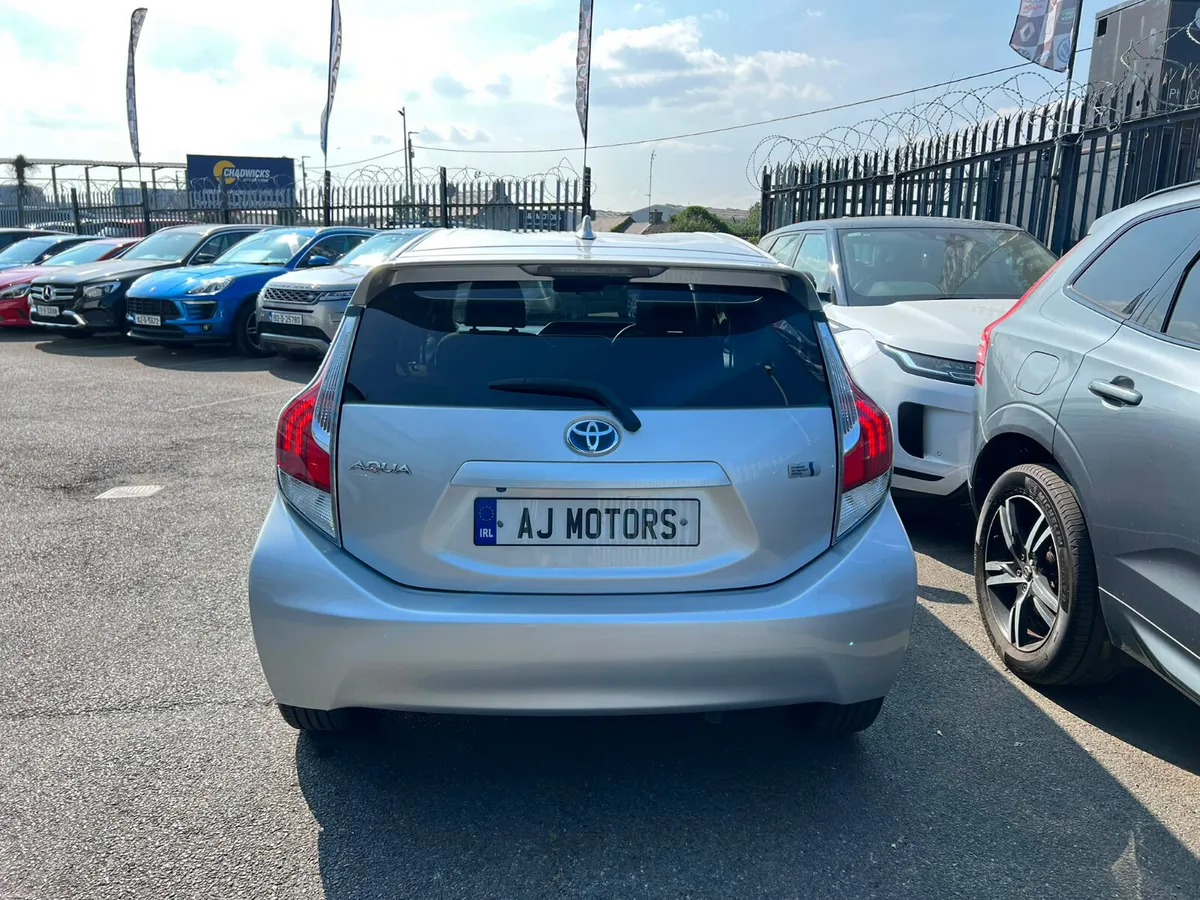 2016 TOYOTA AQUA 1.5 HYBRID - Image 6