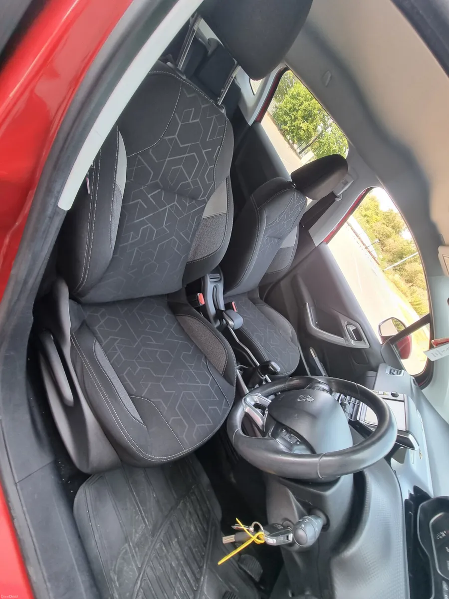 €5990 Peugeot 2008 2017 diesel ⛽️ nct&tax €5990 - Image 6