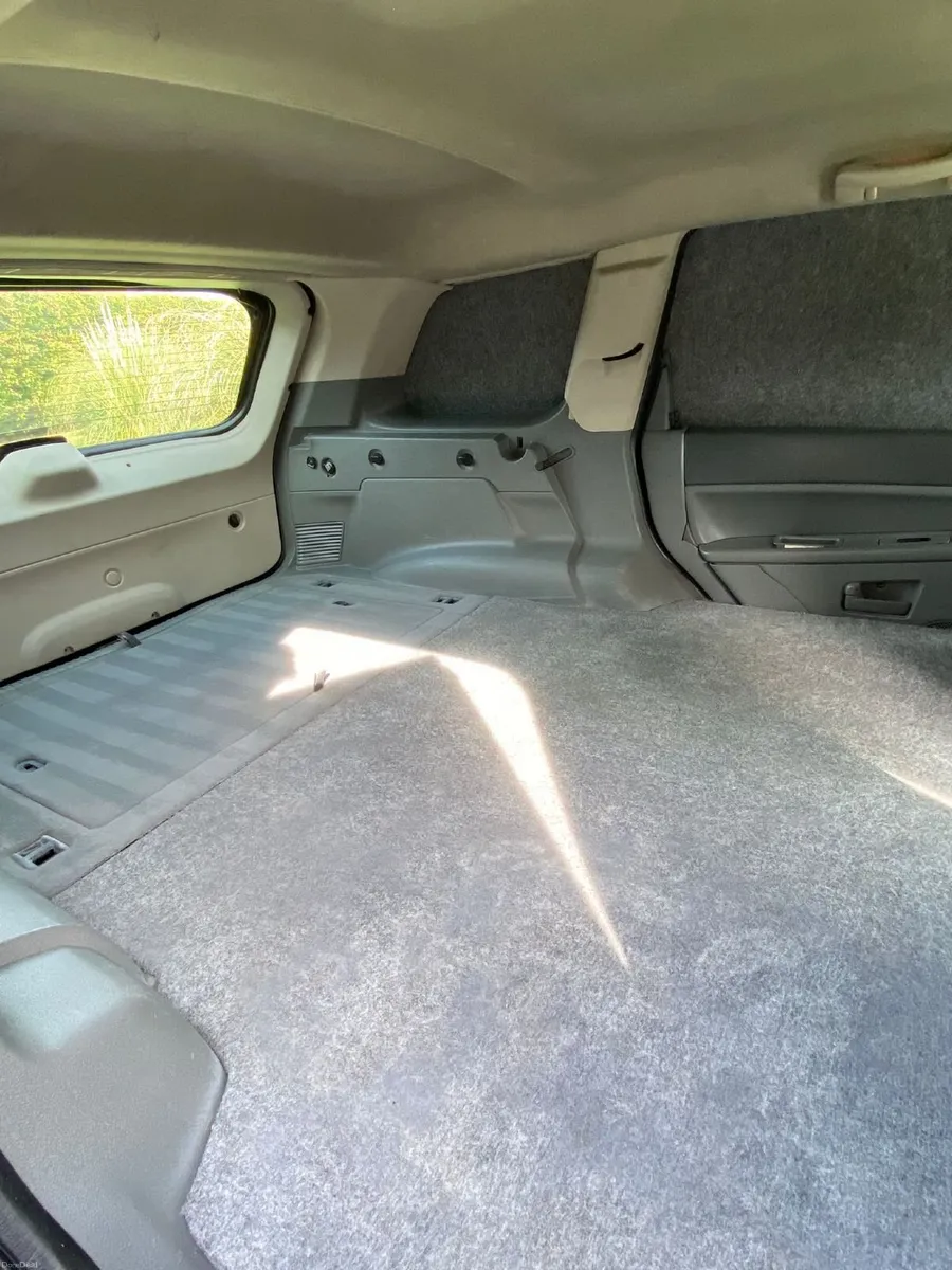 Jeep Cherokee 2010 - Image 1