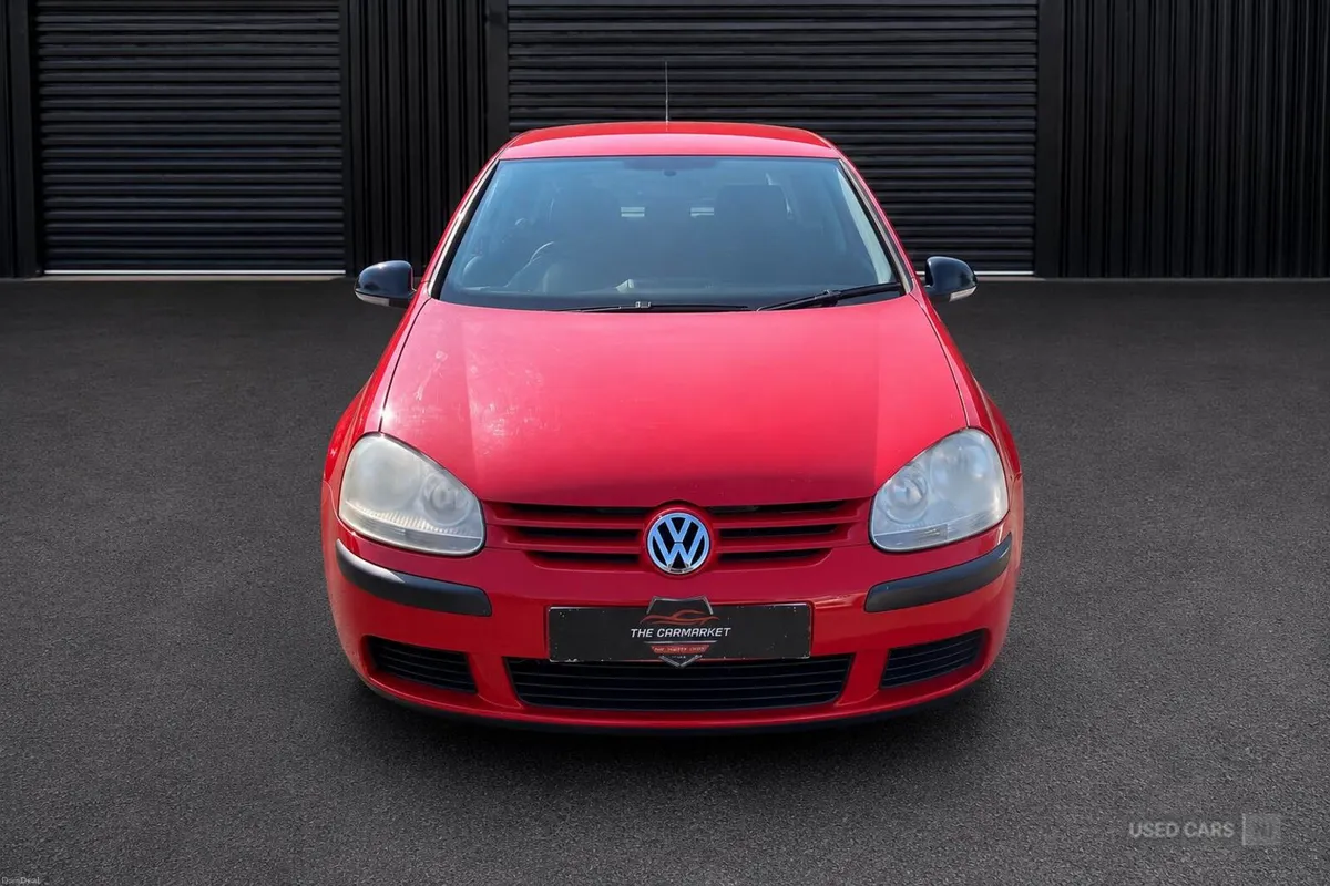 Volkswagen Golf HATCHBACK - Image 2