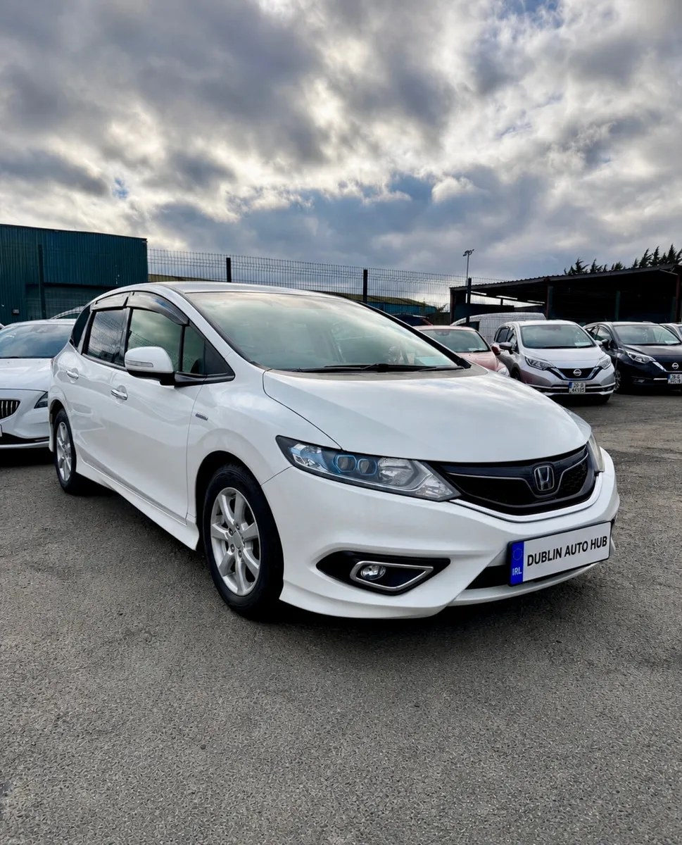 HONDA JADE 2015 /1.5, HYBRID/ - Image 1