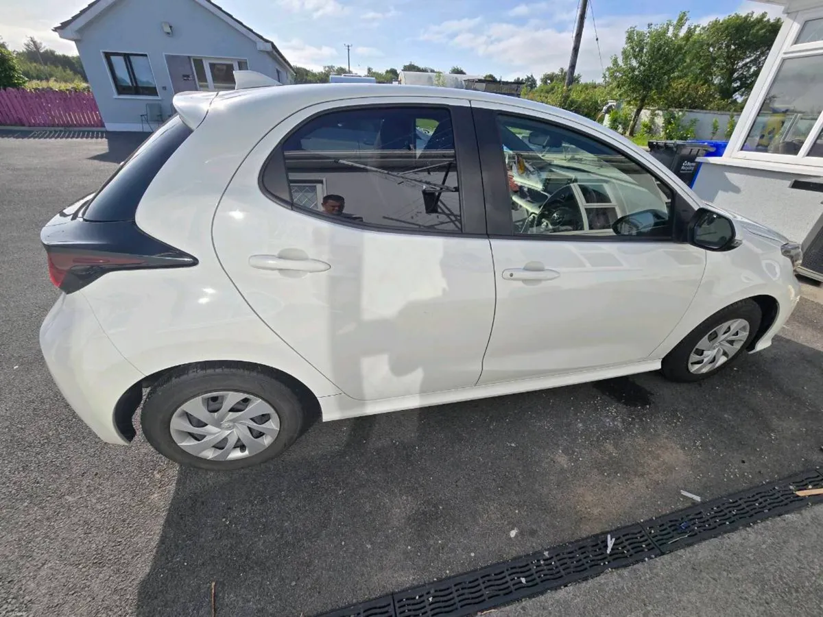 2023 toyota yaris - Image 1
