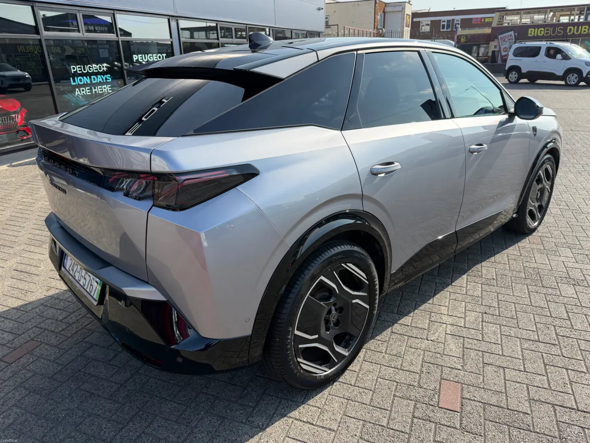 2024 Peugeot 3008 eGT - Image 3