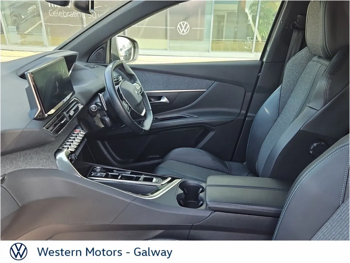 Peugeot 5008 1.5 BlueHDi 130bhp Allure Auto - 1 OW - Image 4