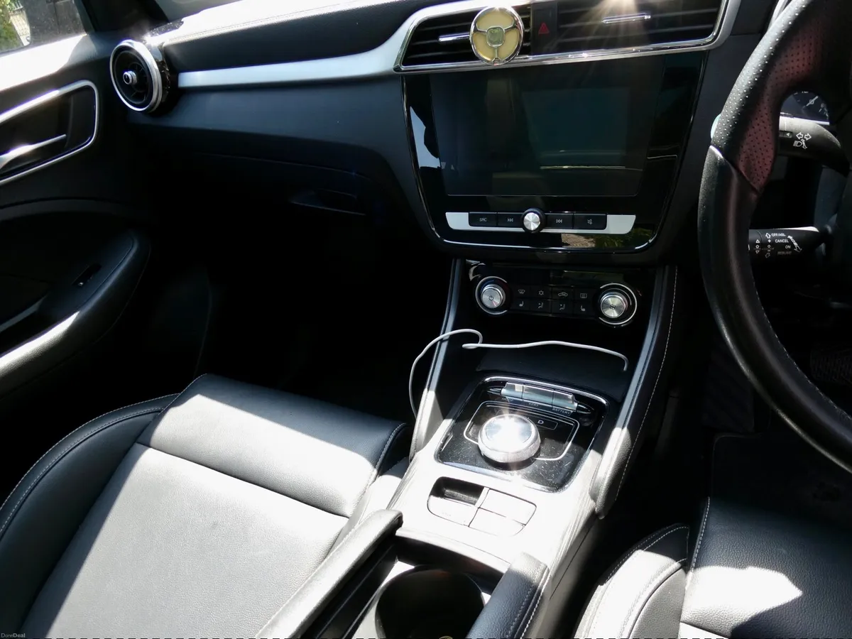 MG ZS 2021 - Image 4