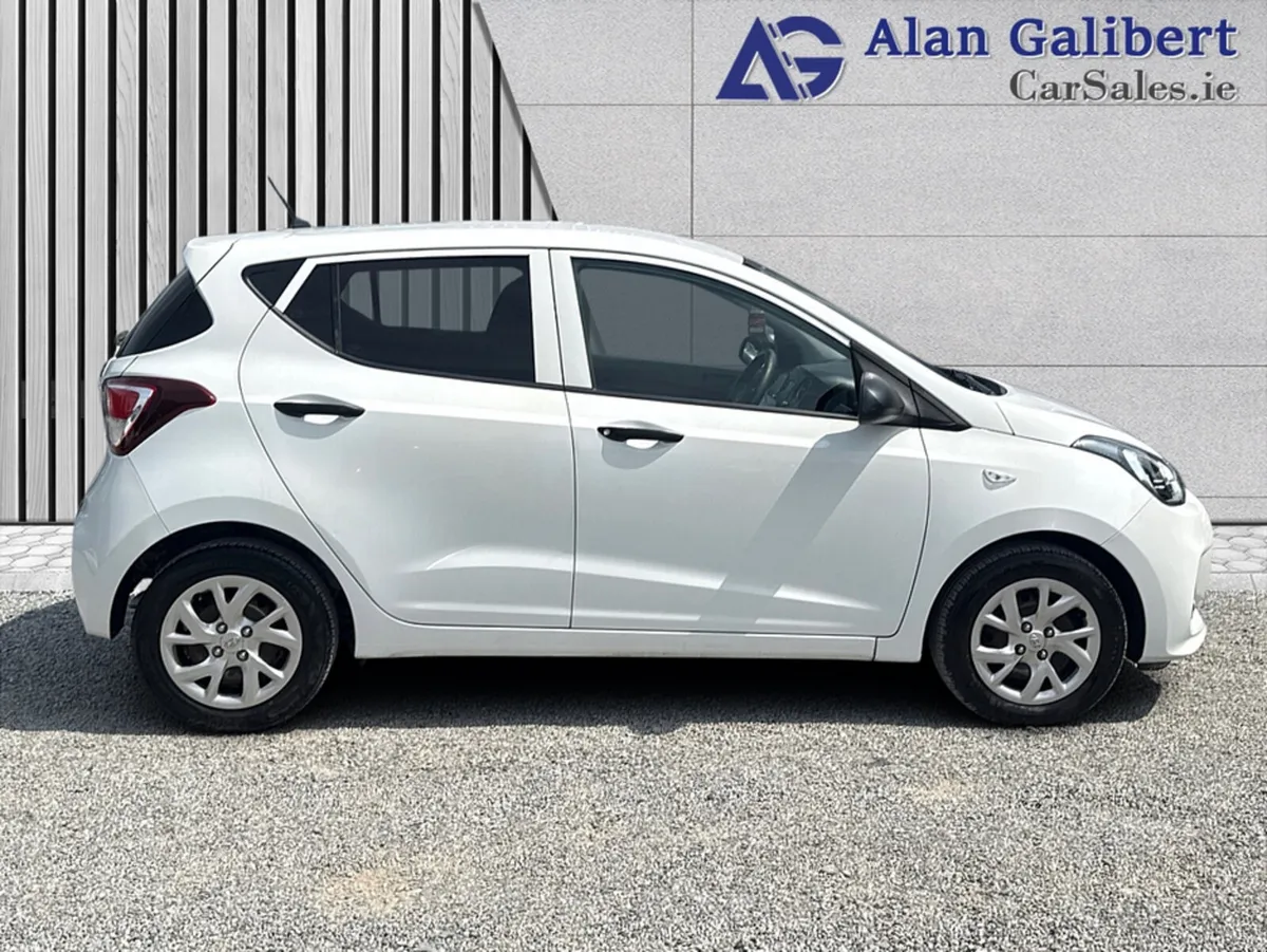Hyundai i10 1.2 CLASSIC - Image 3