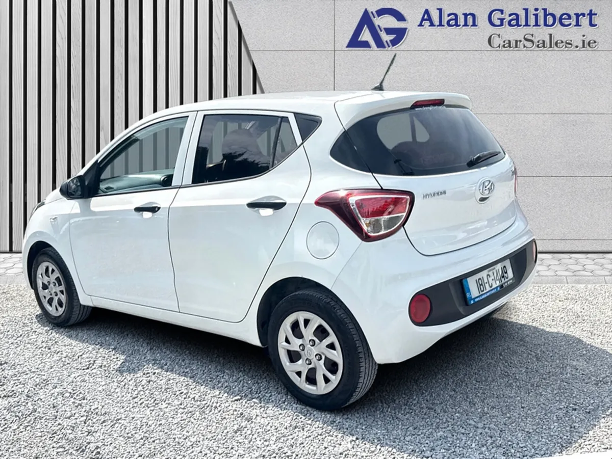 Hyundai i10 1.2 CLASSIC - Image 2