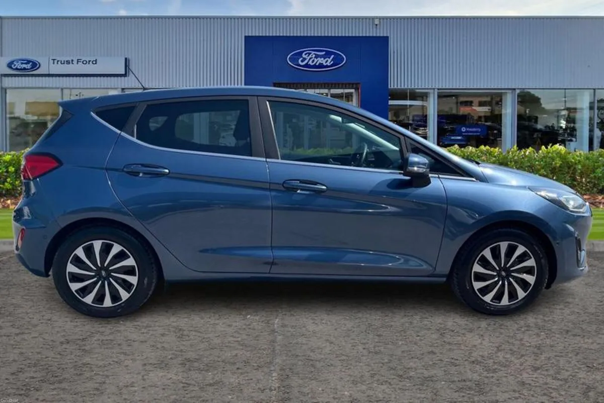 Ford Fiesta 1.0 EcoBoost Hybrid mHEV 125 Titanium - Image 3