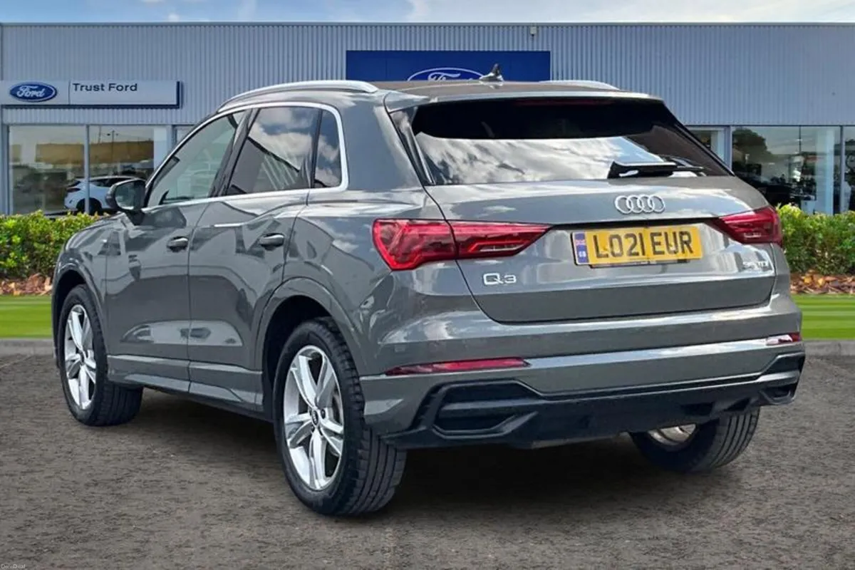 Audi Q3 S Line - Image 2