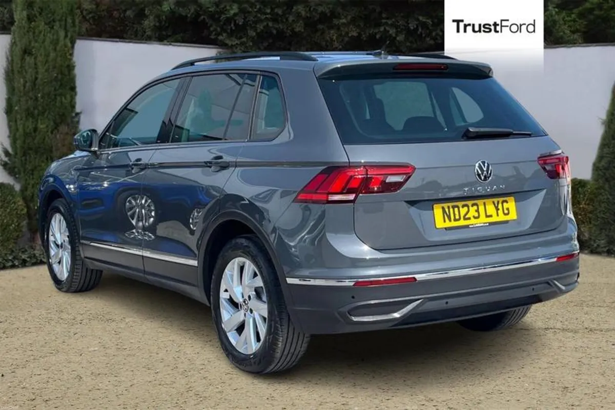 Volkswagen Tiguan Life - Image 2