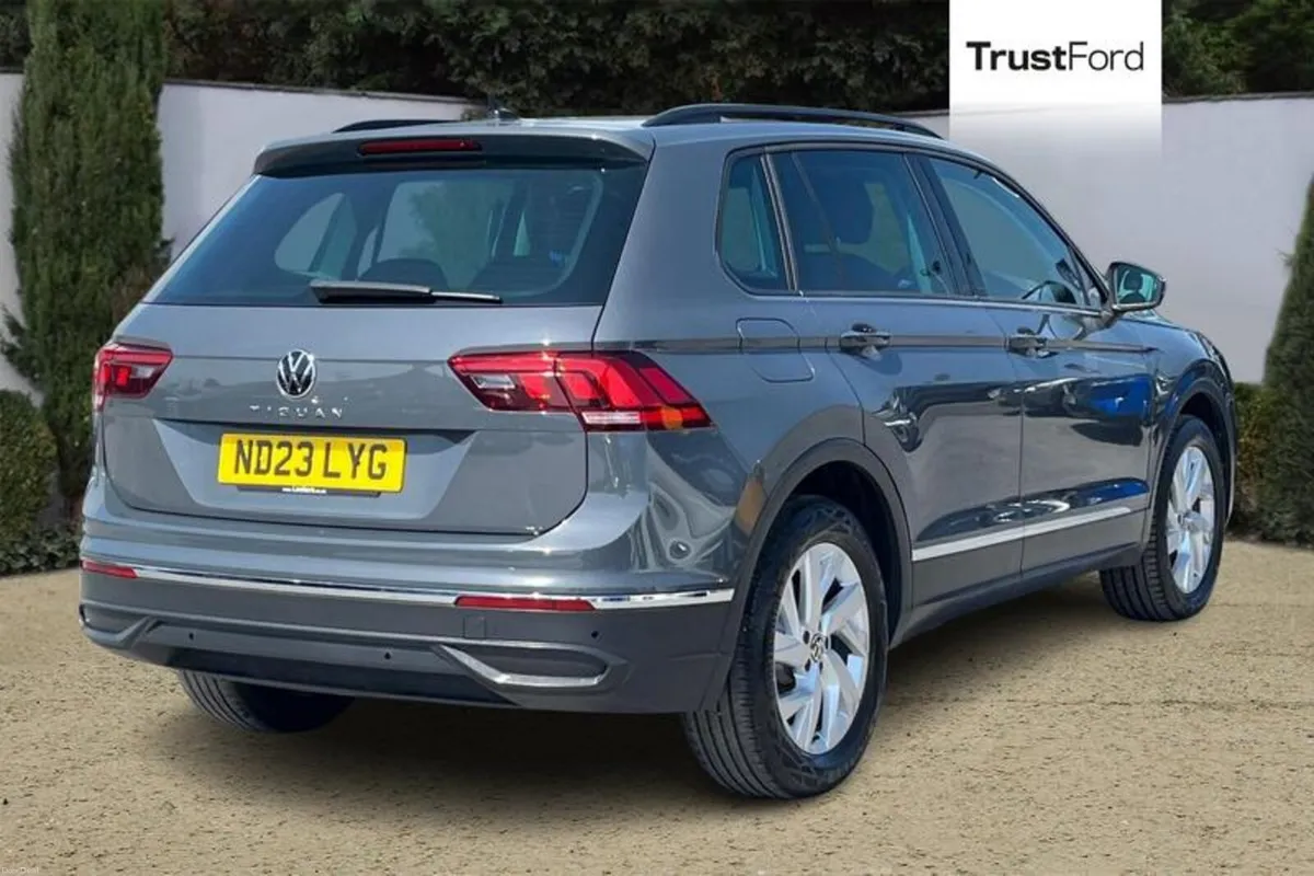 Volkswagen Tiguan Life - Image 4