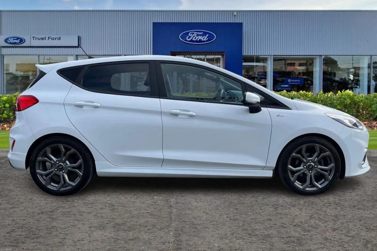 Ford Fiesta ST-Line Edition - Image 3