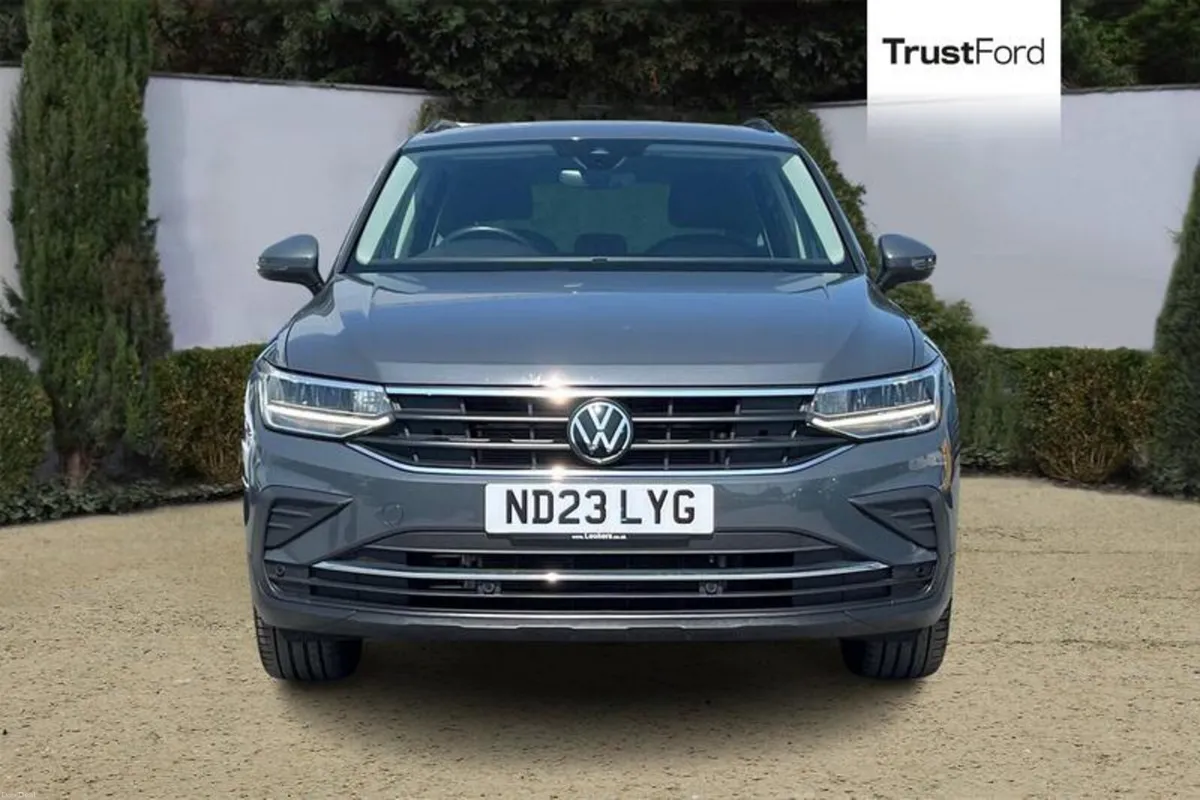 Volkswagen Tiguan 1.5 TSI 150 Life 5dr DSG **REAR - Image 6