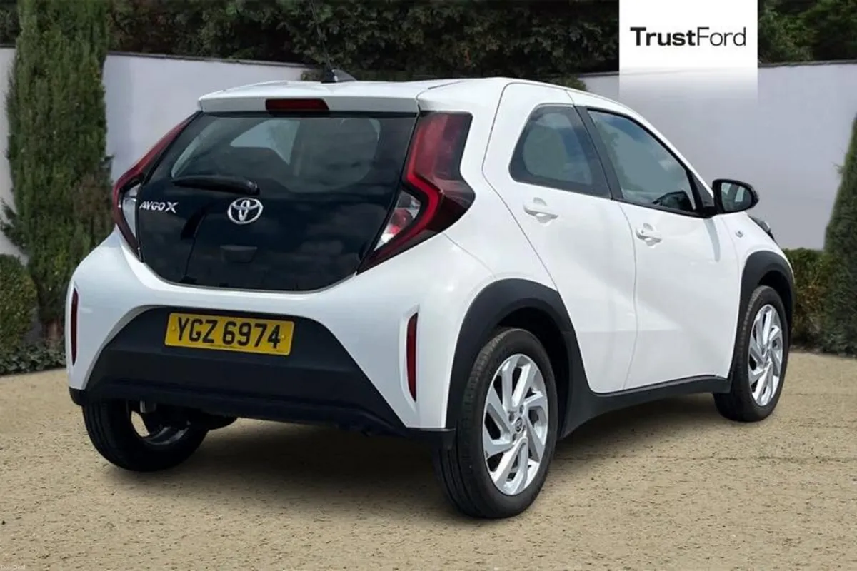 Toyota Aygo X Pure - Image 4