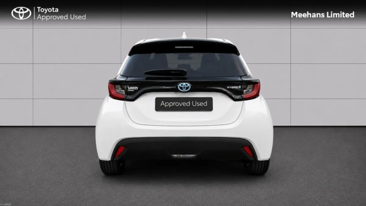 Toyota Yaris 1.5 HYBRID LUNA 4DR - Image 4