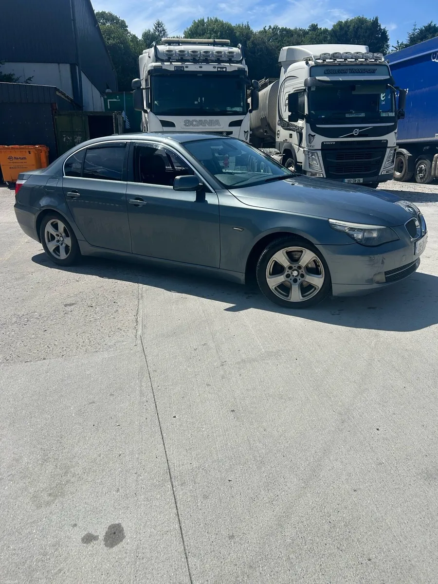 BMW 520d manual - Image 1