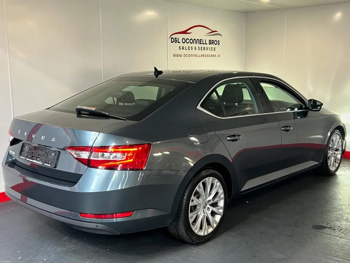 Skoda Superb STYLE 1.6 TDI 120HP DSG 4DR AUTO - Image 6