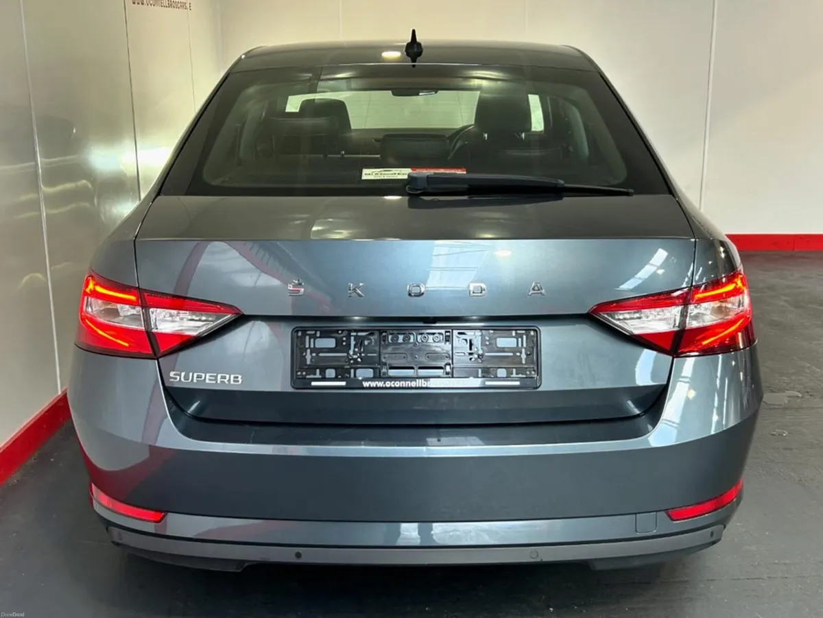 Skoda Superb STYLE 1.6 TDI 120HP DSG 4DR AUTO - Image 3