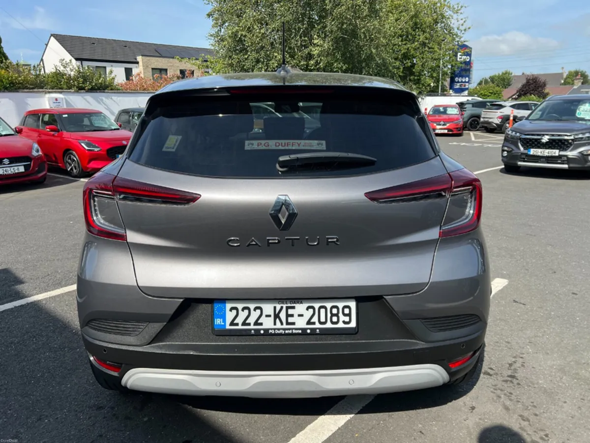 Renault Captur LIMITED EDITION NAEB TCE 90 5DR - Image 4